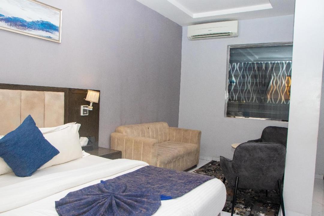 Perfecto La Villa Hotel And Suites Lagos Eksteriør billede