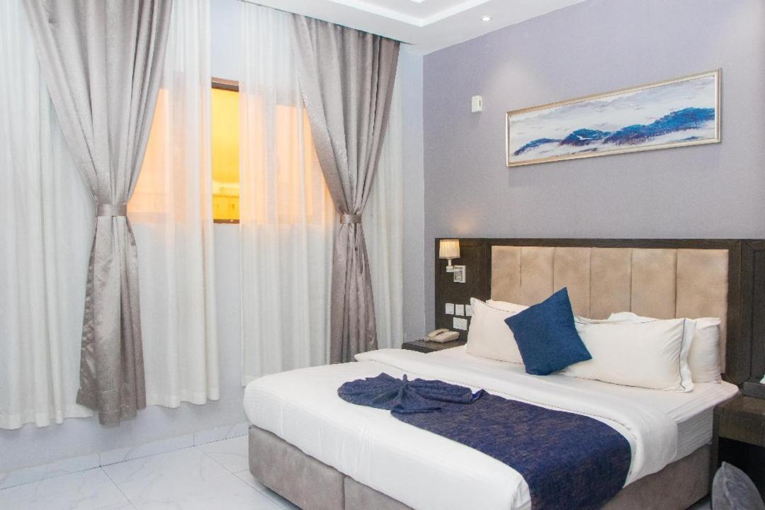 Perfecto La Villa Hotel And Suites Lagos Eksteriør billede