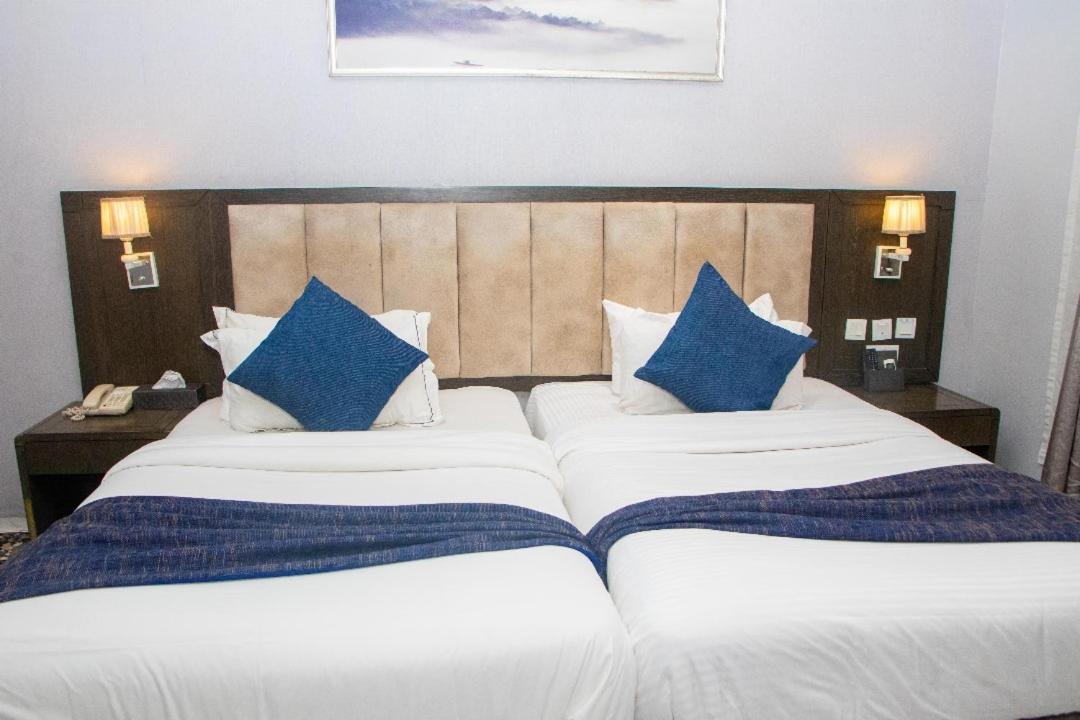Perfecto La Villa Hotel And Suites Lagos Eksteriør billede