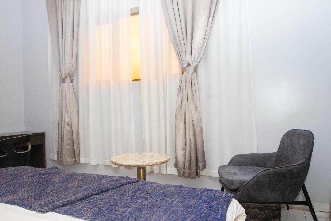 Perfecto La Villa Hotel And Suites Lagos Eksteriør billede
