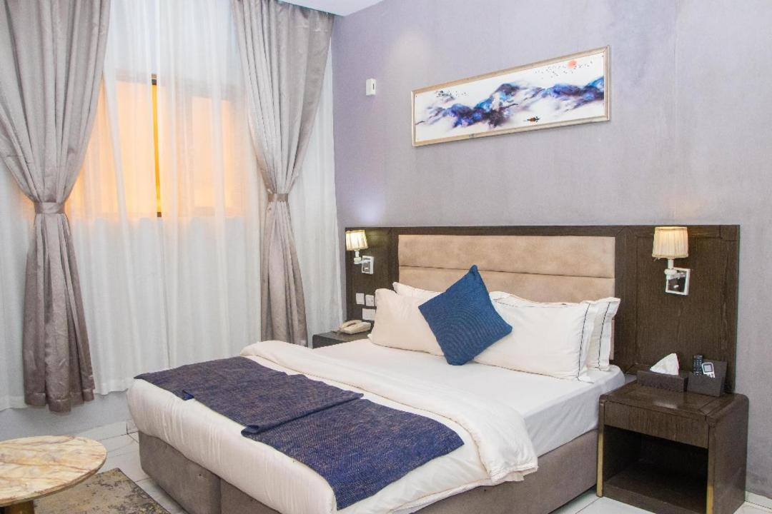 Perfecto La Villa Hotel And Suites Lagos Eksteriør billede