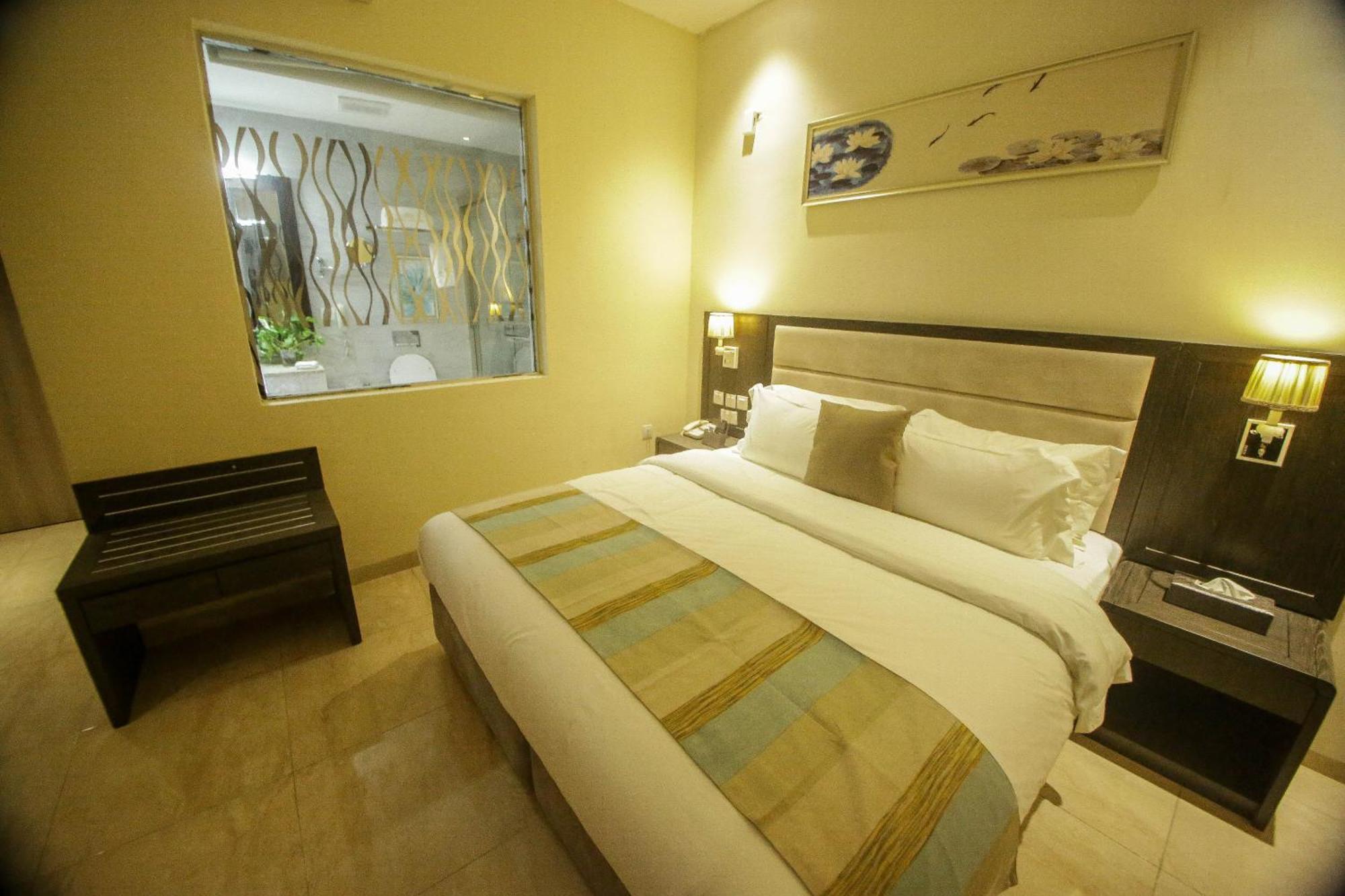 Perfecto La Villa Hotel And Suites Lagos Eksteriør billede