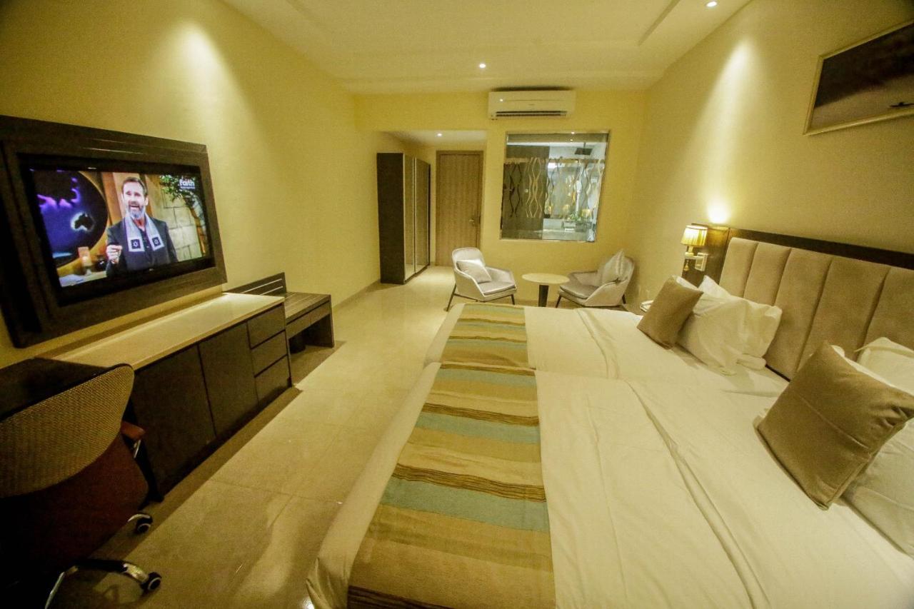 Perfecto La Villa Hotel And Suites Lagos Eksteriør billede