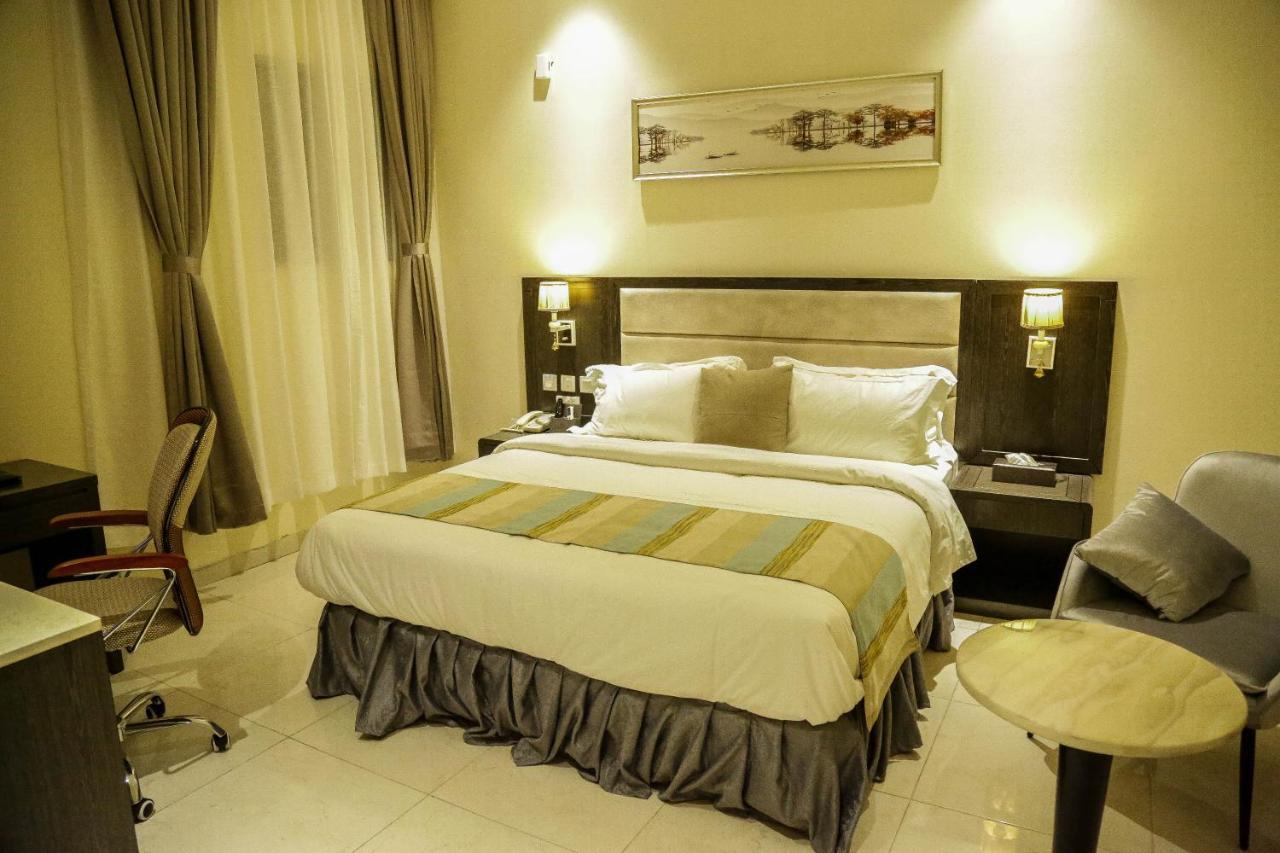 Perfecto La Villa Hotel And Suites Lagos Eksteriør billede