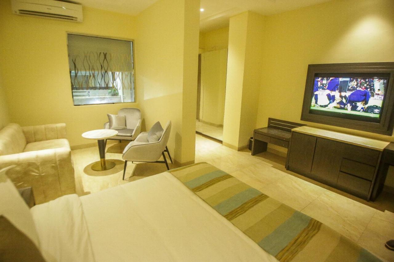 Perfecto La Villa Hotel And Suites Lagos Eksteriør billede
