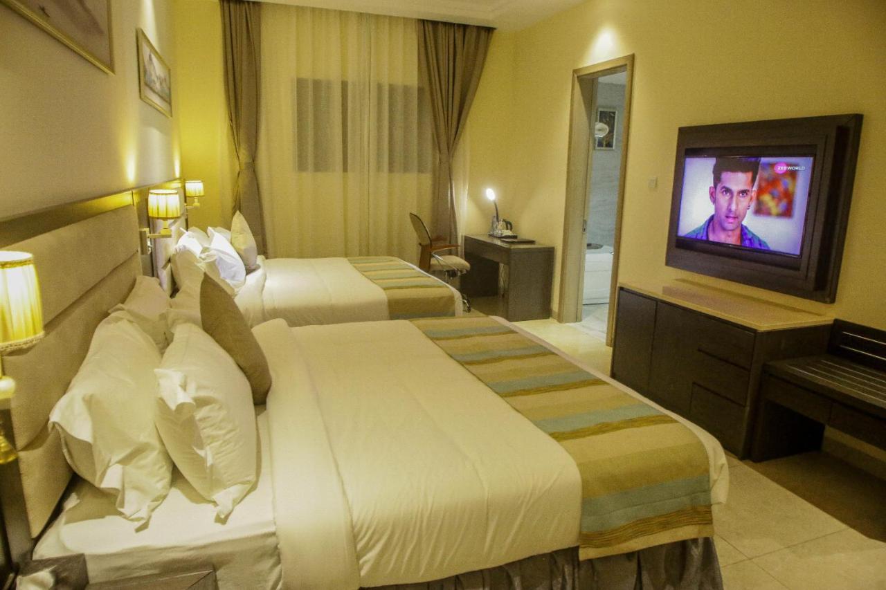 Perfecto La Villa Hotel And Suites Lagos Eksteriør billede